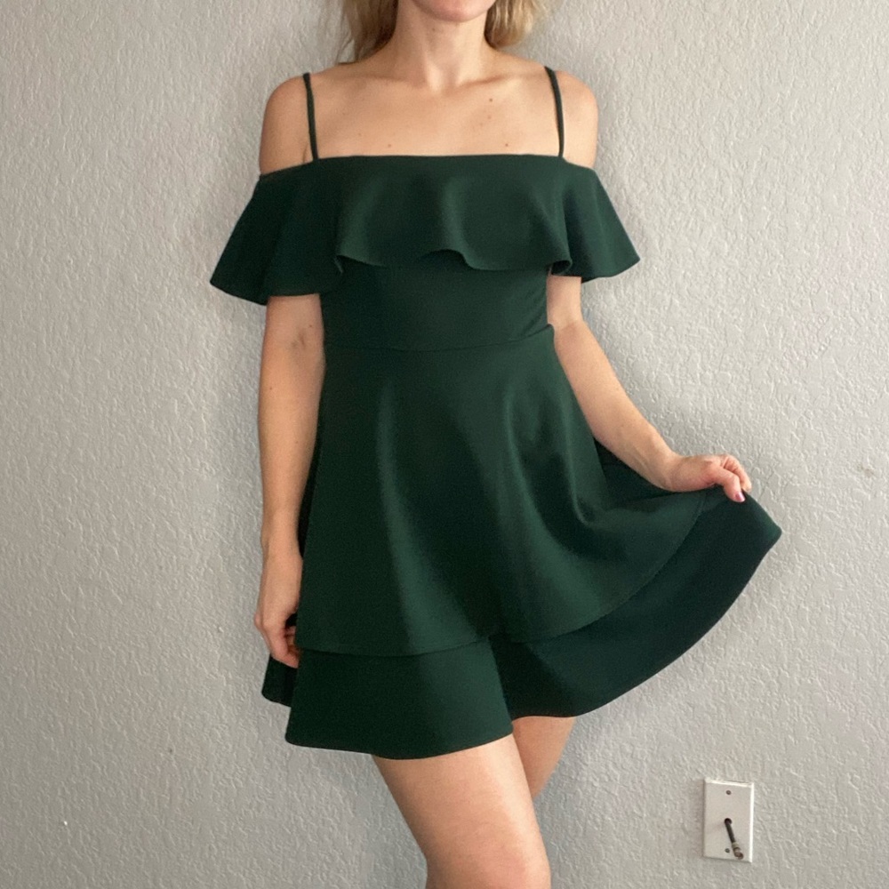 Ruffled Off-The-Shoulder Dress size 1/2